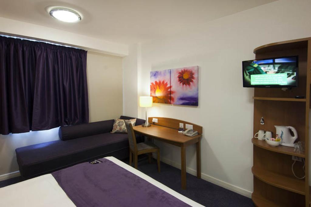 Premier Inn London Ealing เบรนท์ฟอร์ด ห้อง รูปภาพ