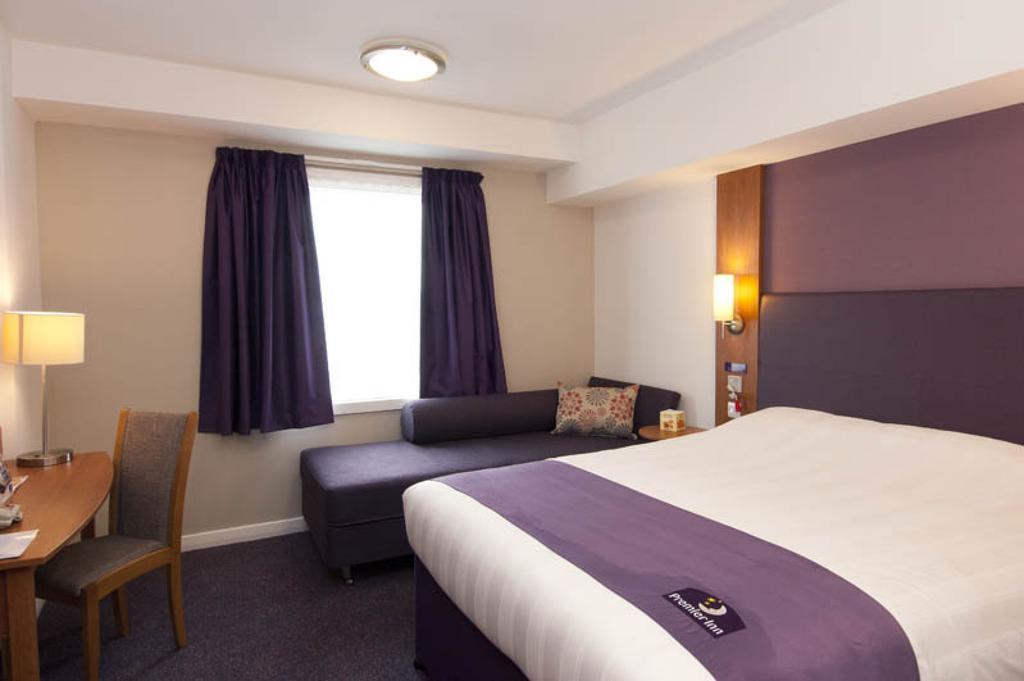 Premier Inn London Ealing เบรนท์ฟอร์ด ห้อง รูปภาพ